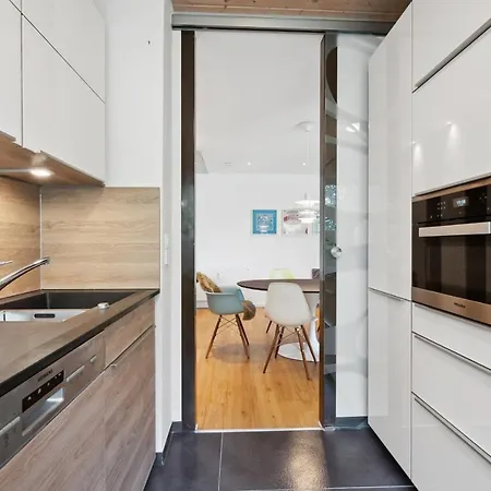 Exquis Kunstvolles Luxusapartment I Designmoebel I Balkon I Homeoffice I Parken I Netflix بوبلنغ